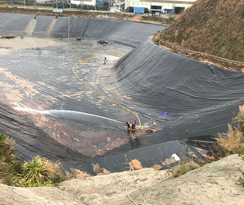 洪山废水池清理